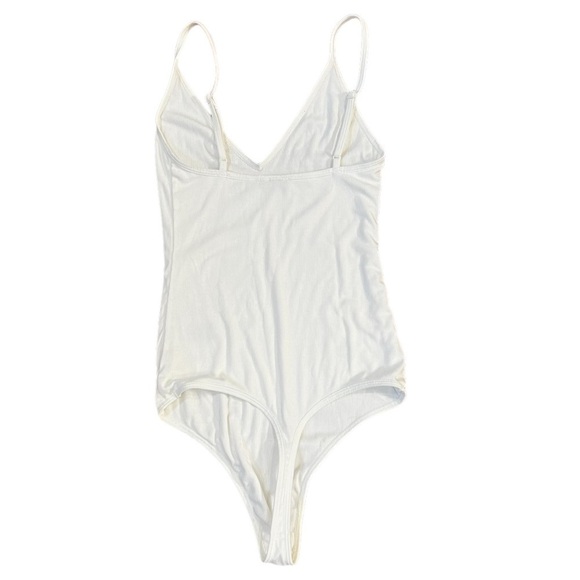 Talula Aritzia ribbed v-neck tank top thong bodysuit size XS excellent condition - Picture 5 of 11